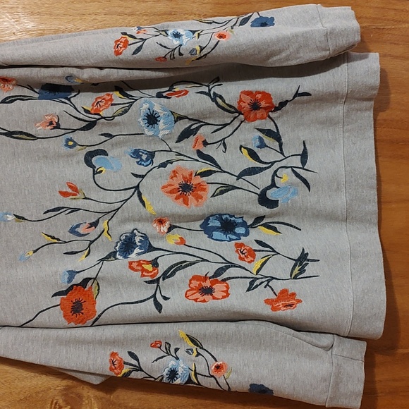 Sundry Gray Floral Embroidered Sweatshirt - Picture 3 of 13